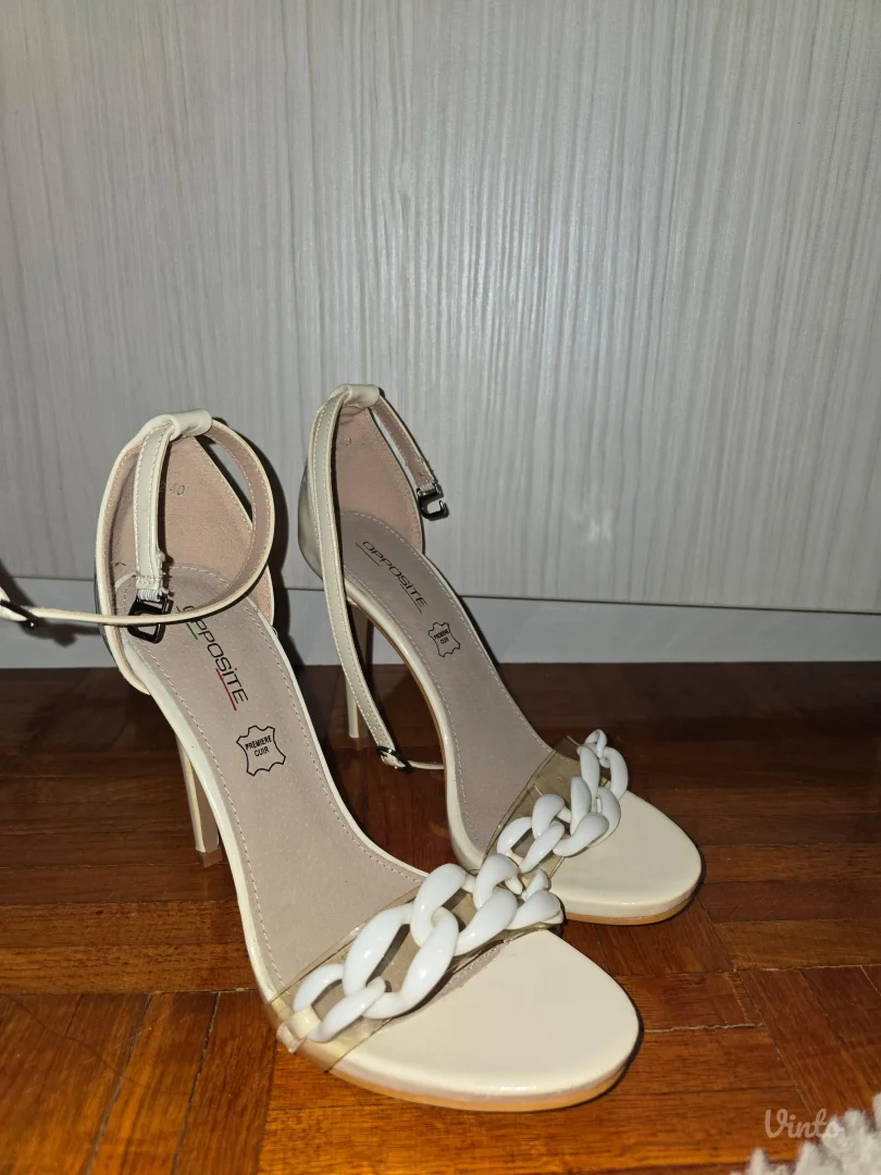 Nove Opposite sandale