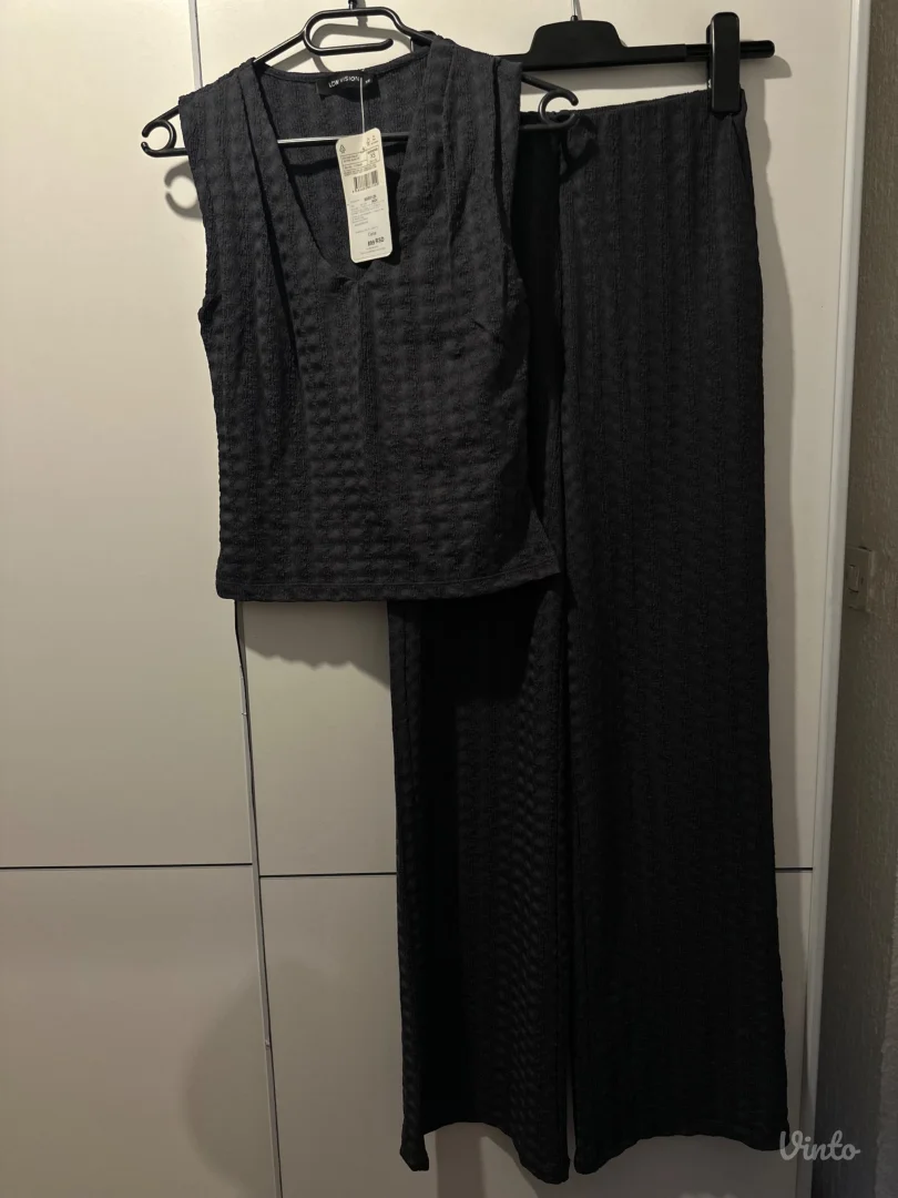 LC Waikiki komplet - majica i pantalone