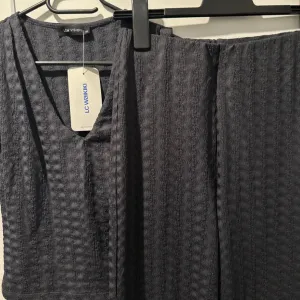 LC Waikiki komplet - majica i pantalone