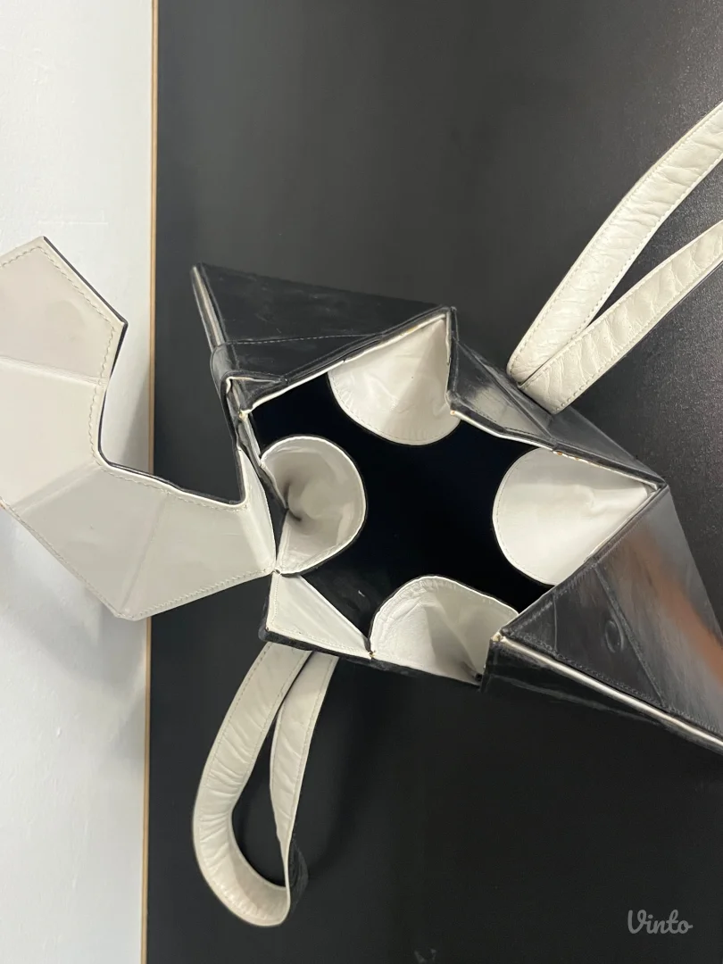 OWA by Bernd Michael Ostwald – LIMITIRANA 2/12, nova dizajnerska kožna torba (APLF Award)