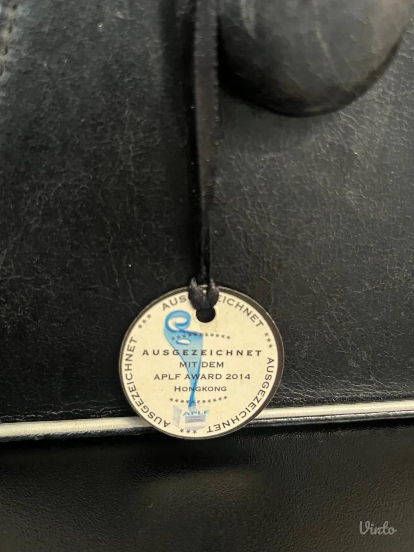 OWA by Bernd Michael Ostwald – LIMITIRANA 2/12, nova dizajnerska kožna torba (APLF Award)