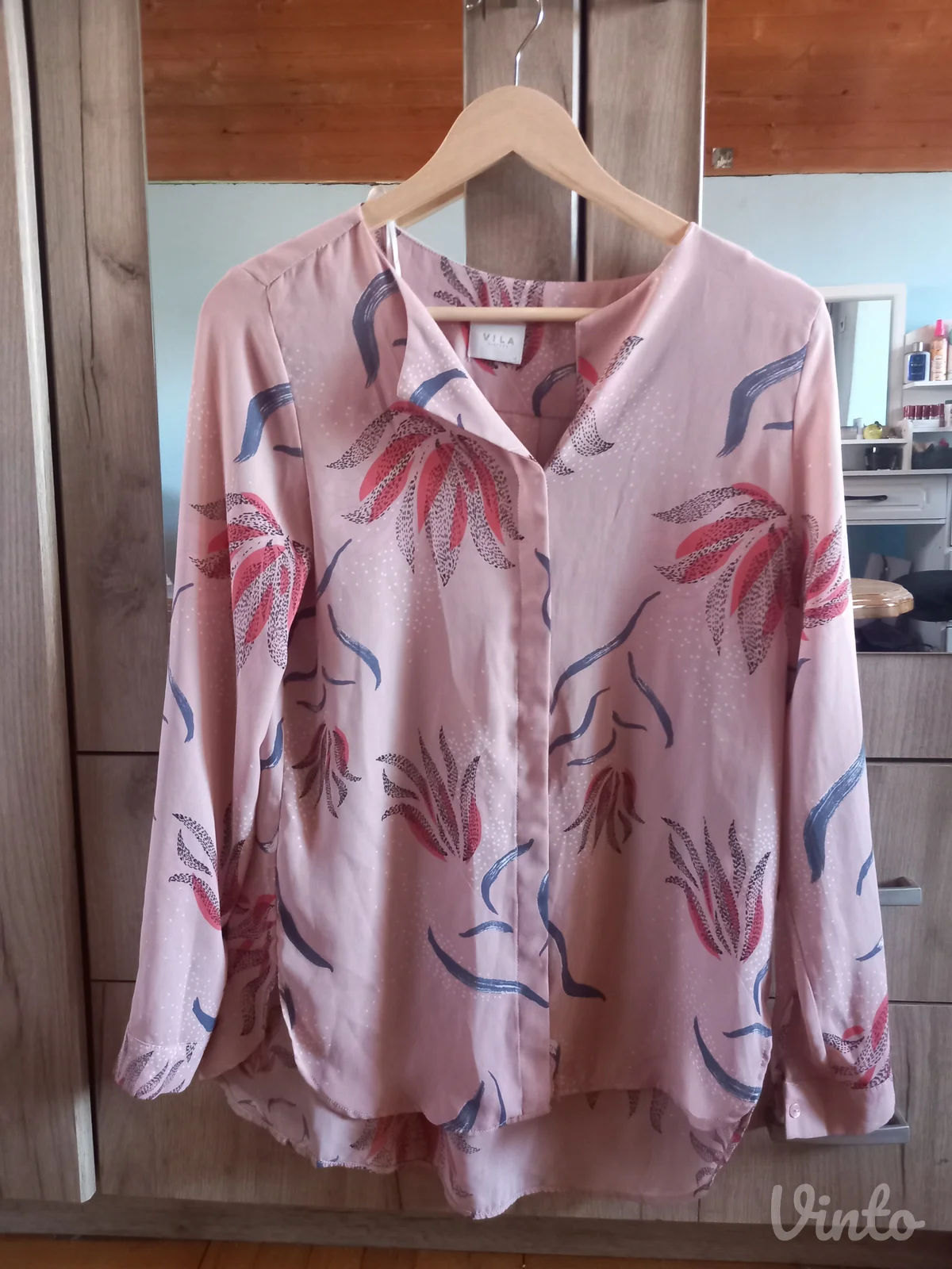 VILA nežna cvetna košulja / bluza