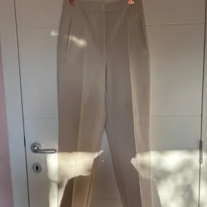 Zara pantalone