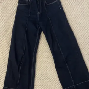 Bershka siroke farmerke