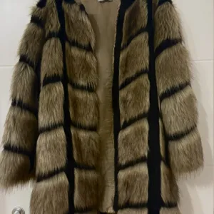 Dugačka bunda od veštačkog krzna