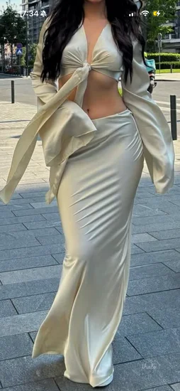 Komplet u zlatnoj boji