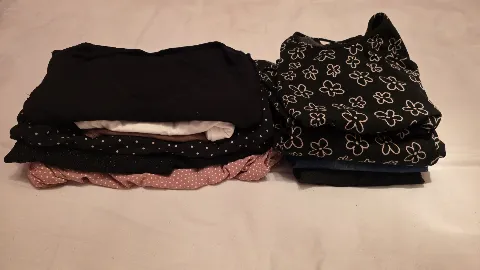Ženska garderoba S/M