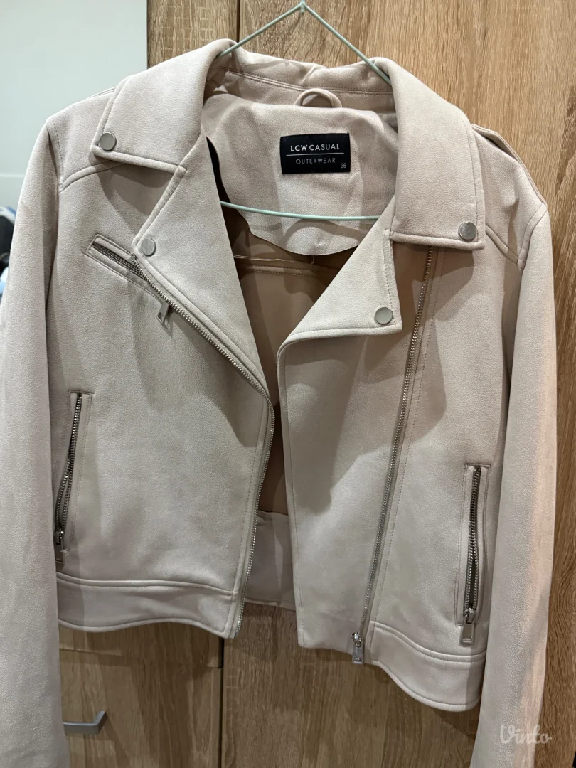 Roze jaknica za toplije vreme