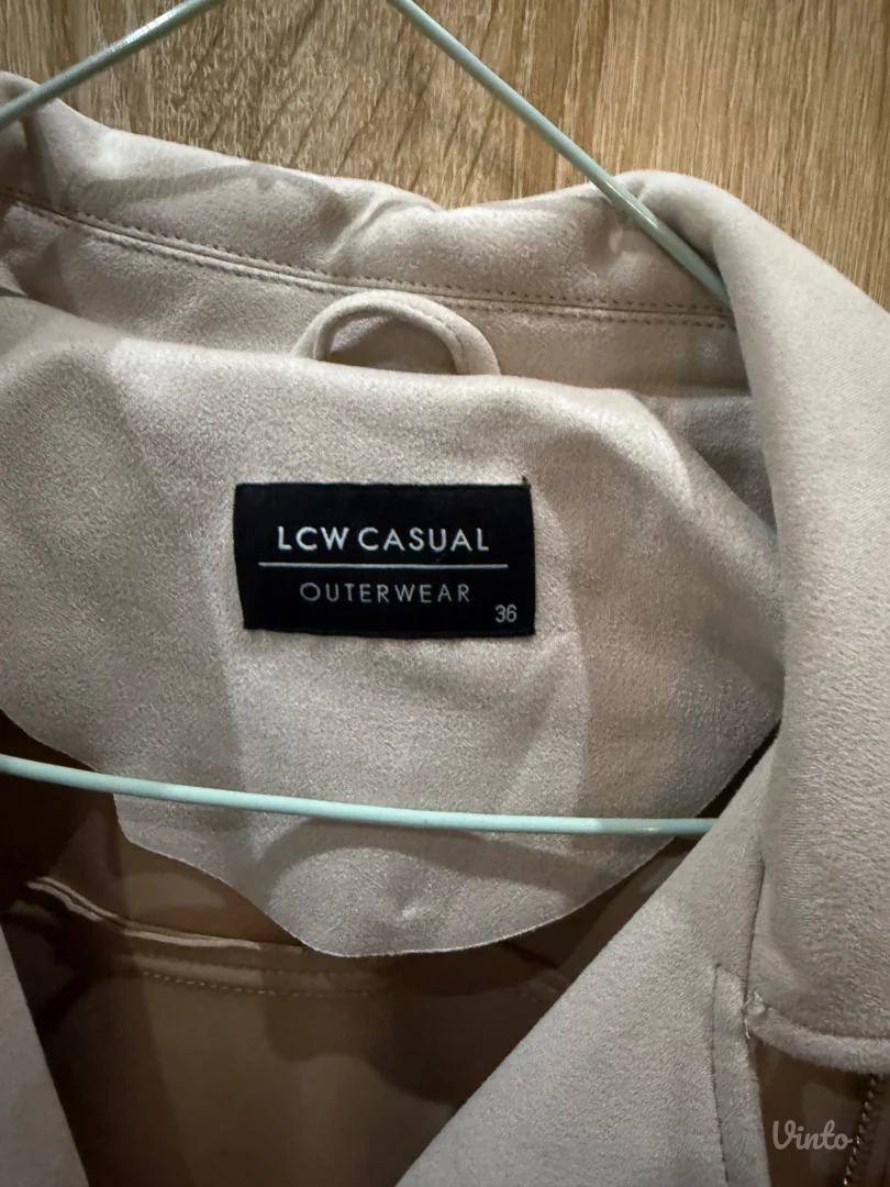 Roze jaknica za toplije vreme