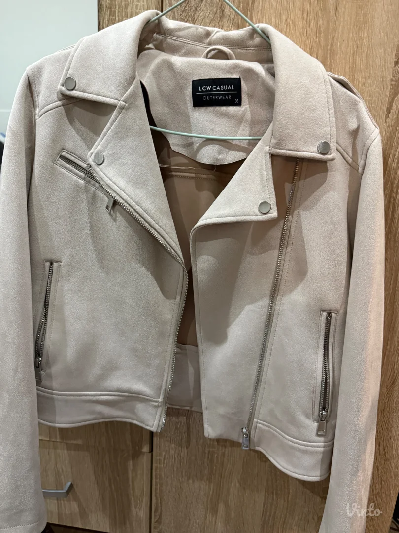 Roze jaknica za toplije vreme