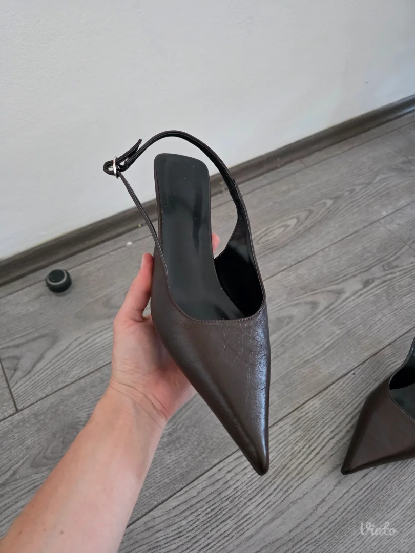 Braon salonke, kitten heels