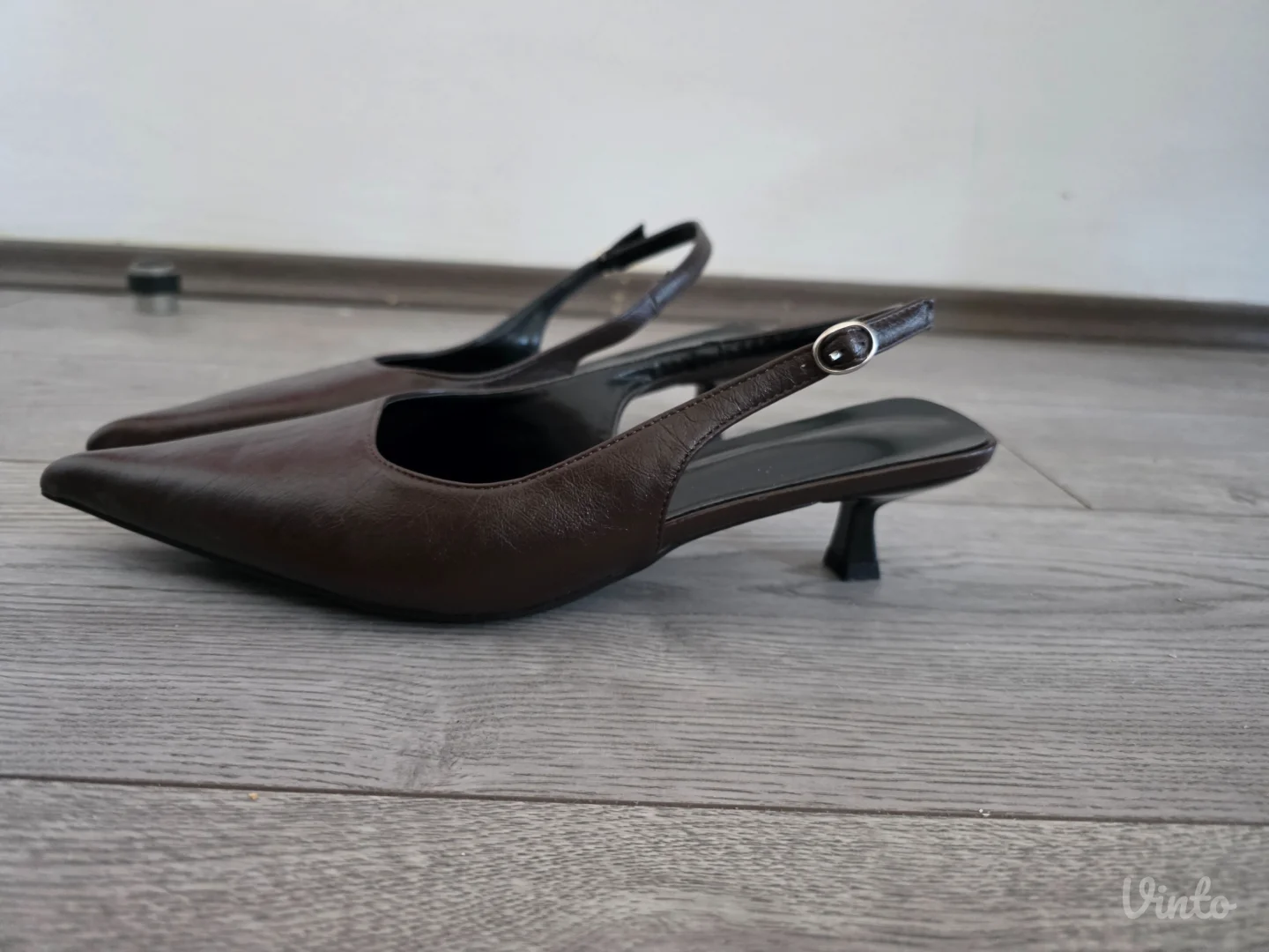 Braon salonke, kitten heels