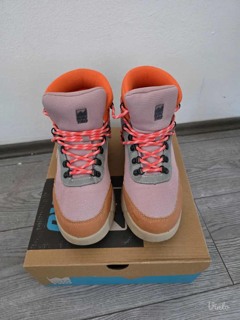 Šarene zimske cipele