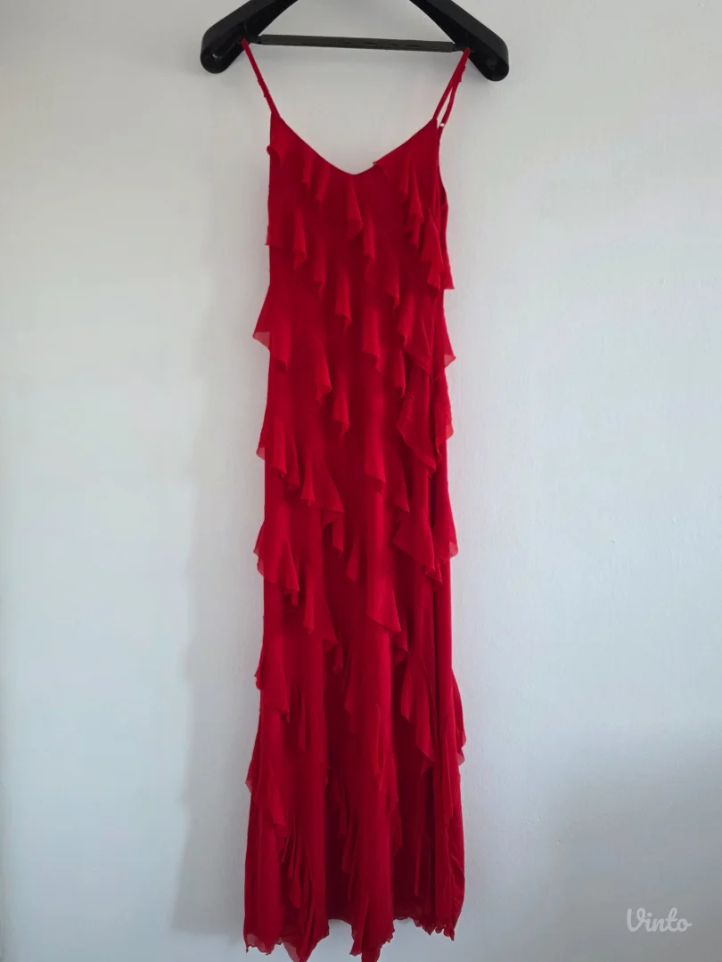 Crvena haljina