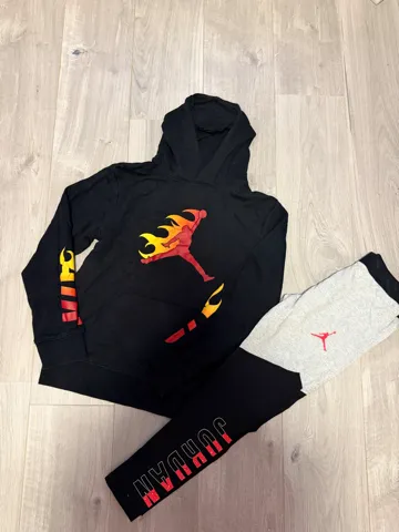 Nike Jordan komplet S