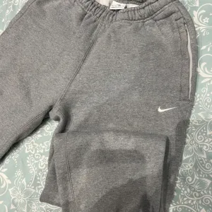 Nike zenska trenerka