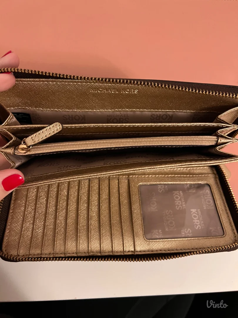 Michael Kors novčanik sa zvezdicama (nikad korišćen)