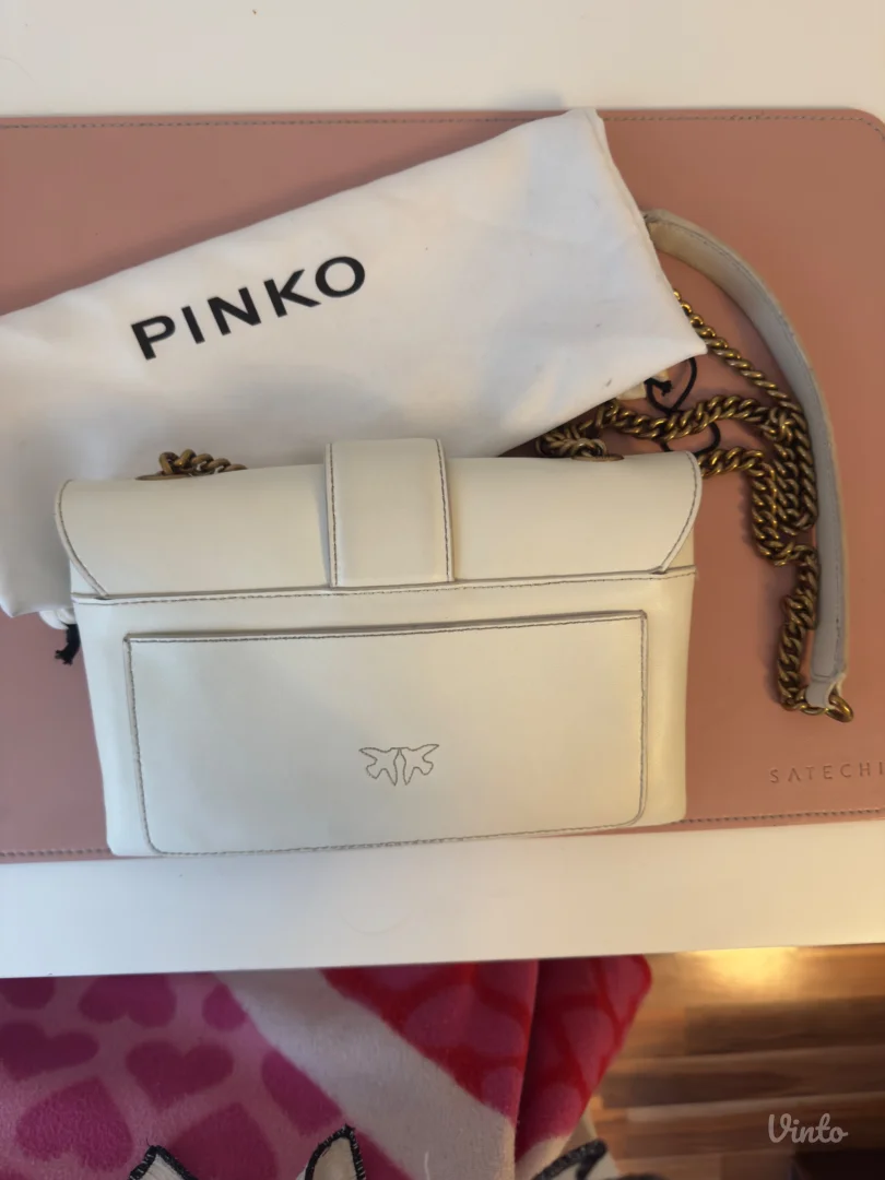 Pinko bela kožna torba sa lancem (kao nova)