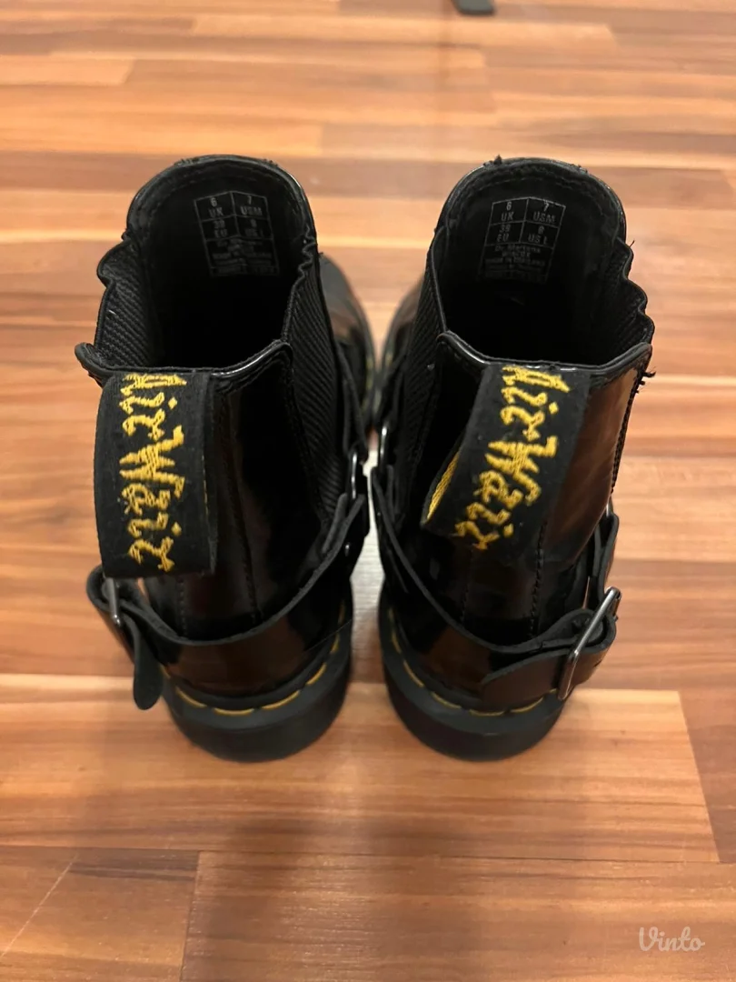 Kožne Dr. Martens čizme (39)