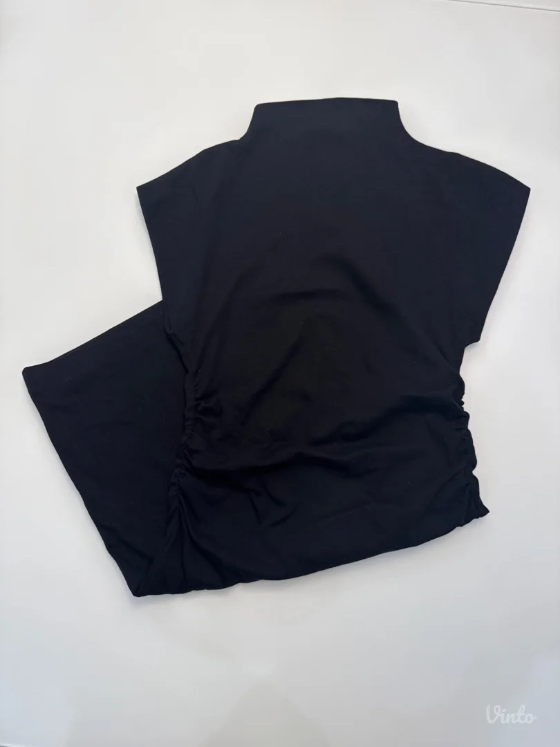 Stradivarius- kratka crna haljina