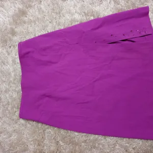 Ljubicasta suknja
