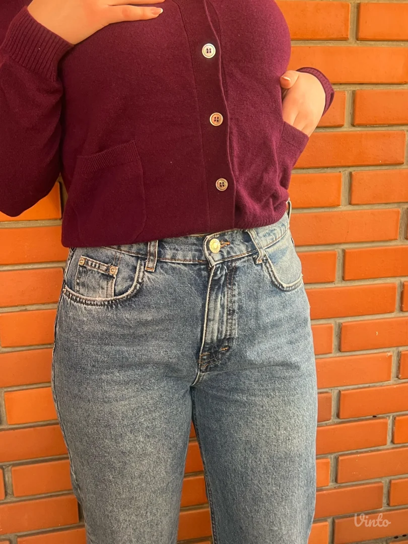 Zara - Džemper sa dugmićima L