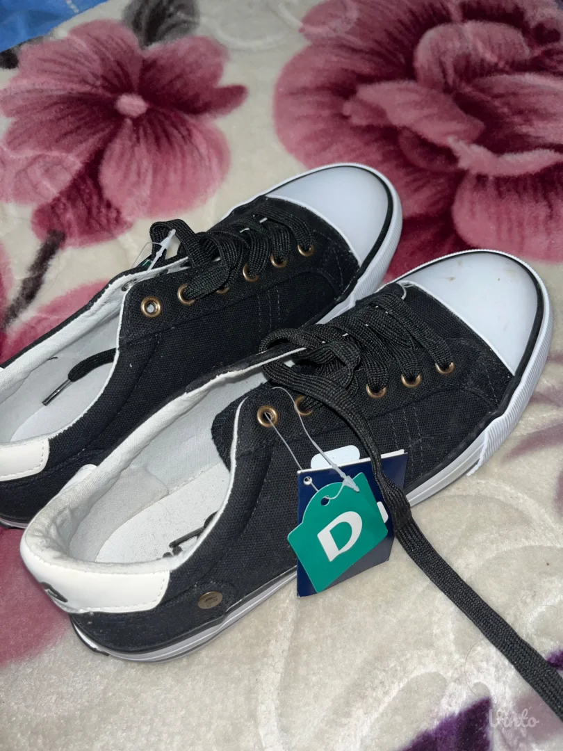 Fila patike broj 40, nove sa etiketom