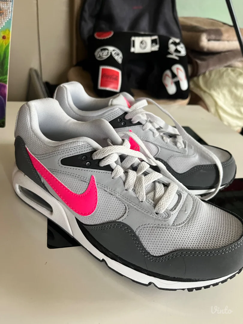 Nike patike nove broj 40.5