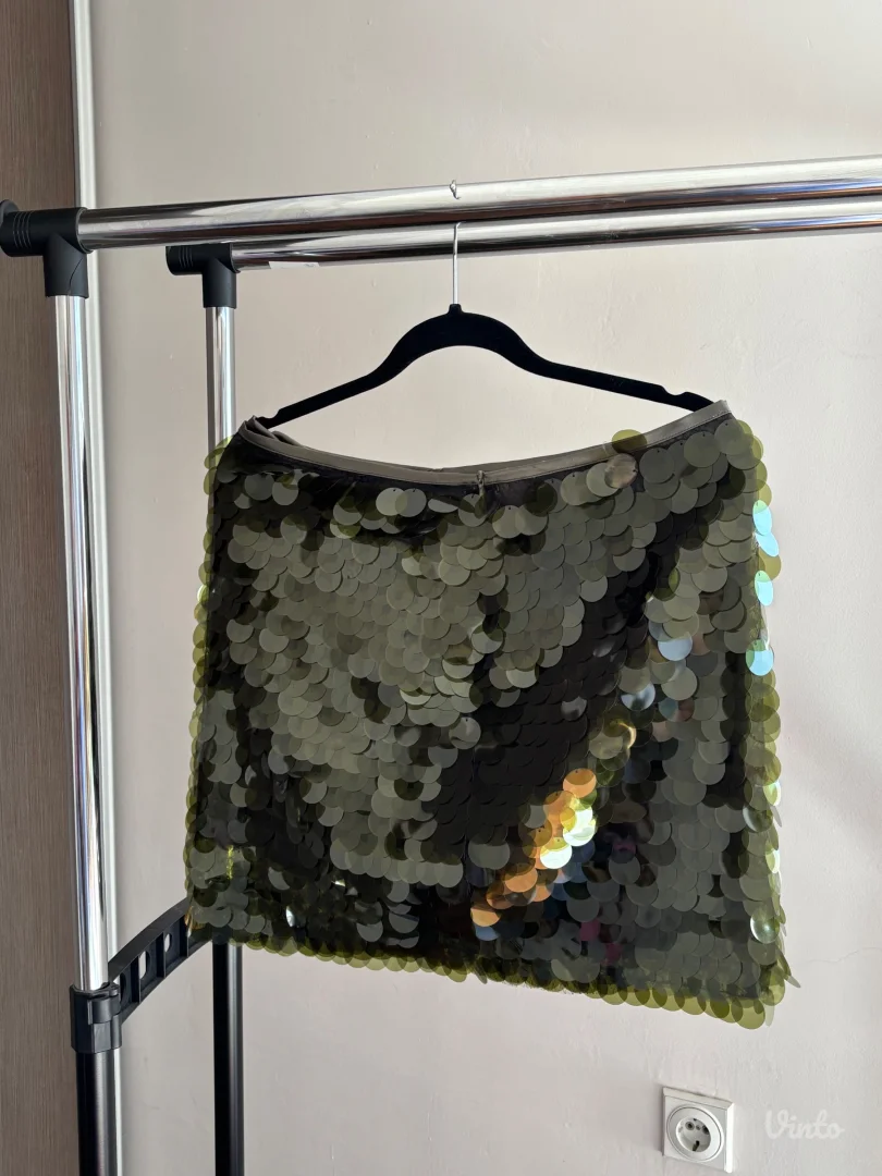 zara mini zelena suknja