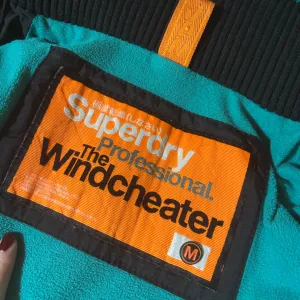 Superdry- crna ski jakna