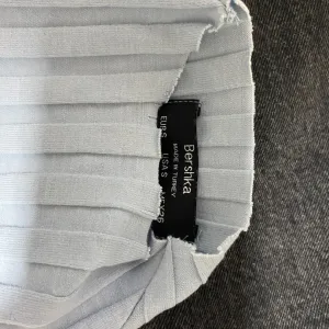 Bershka - plava rolka