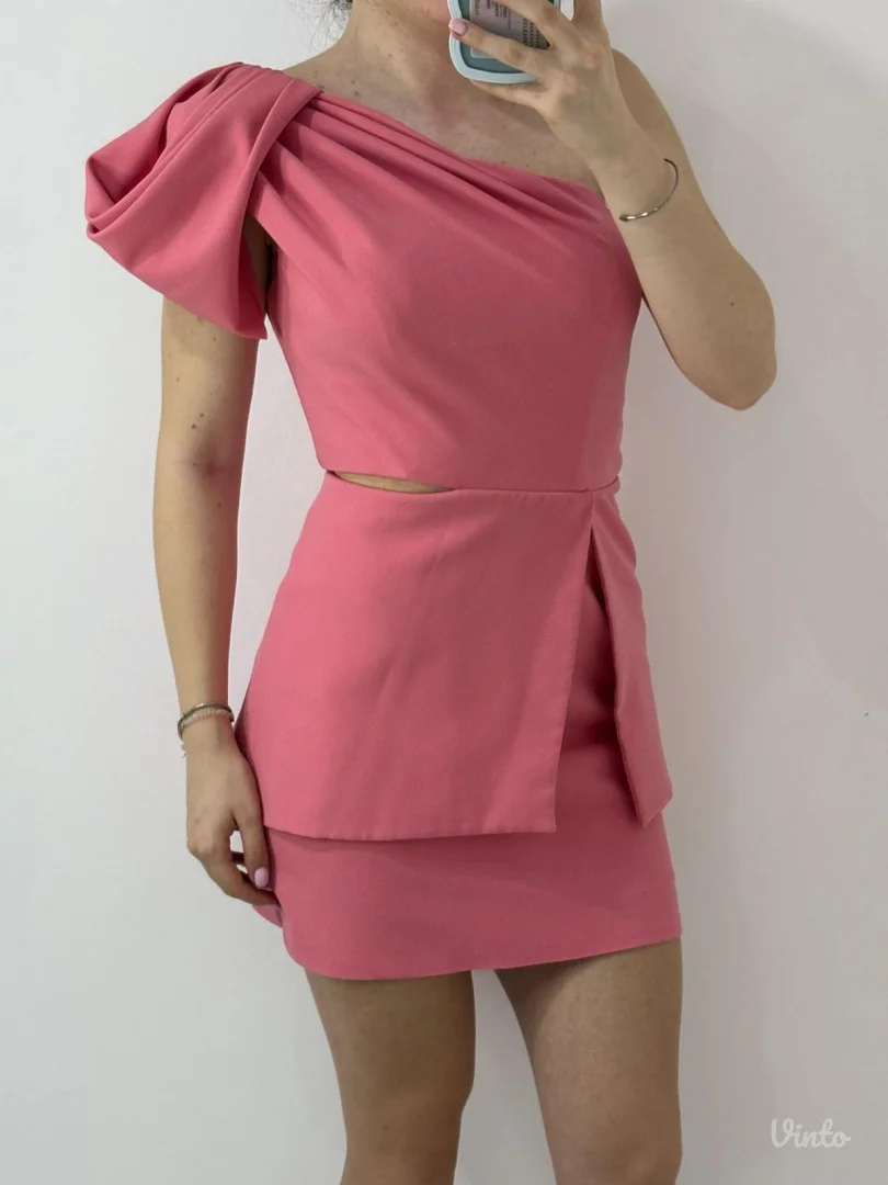 Roze elegantna haljina