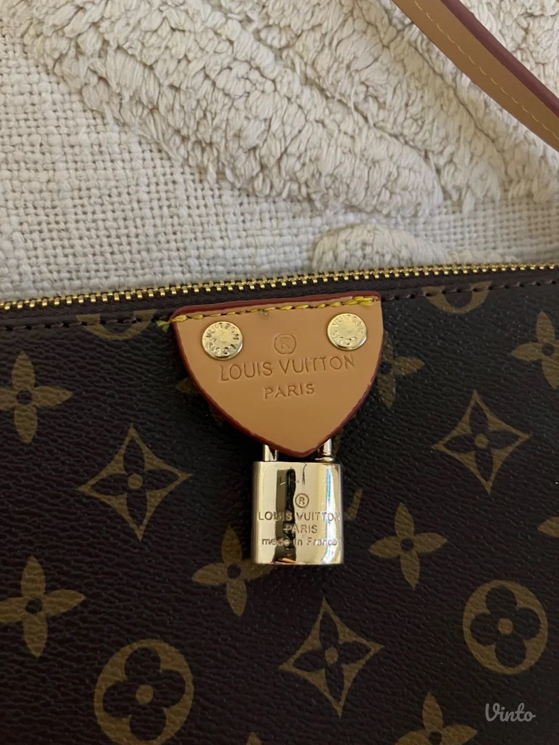 Nova Lv pochette tirette torbica