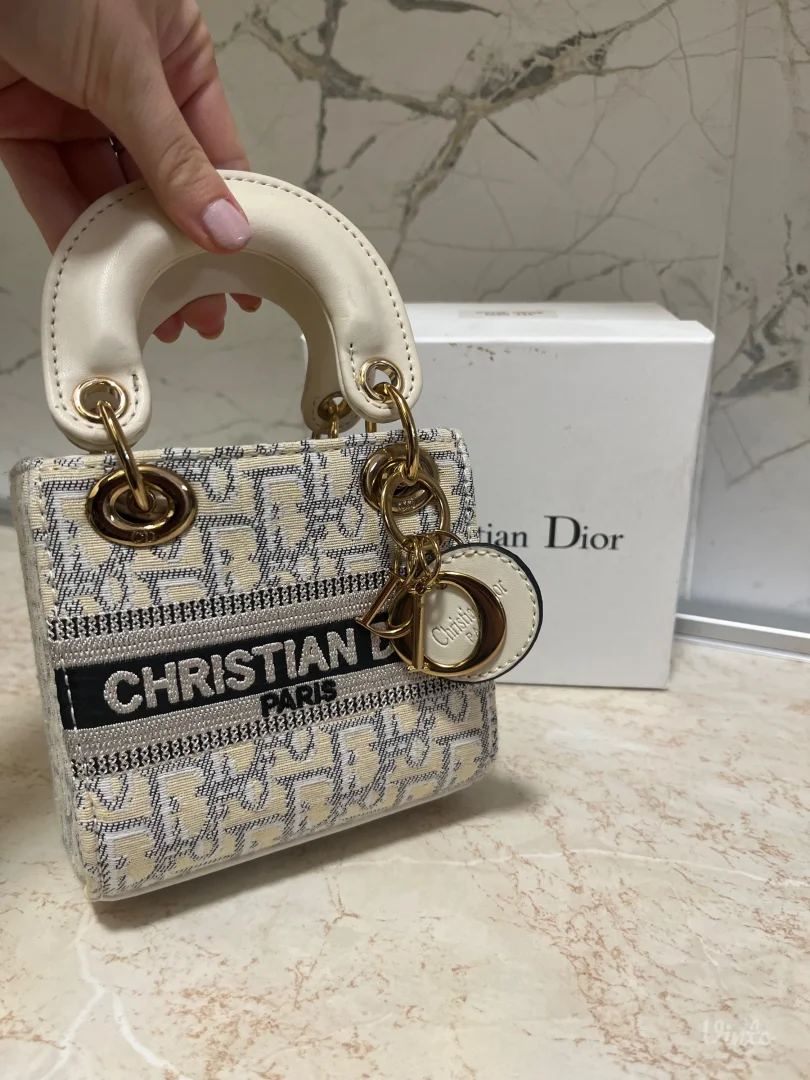 Nova kozna torbica full pakovanje 🤍