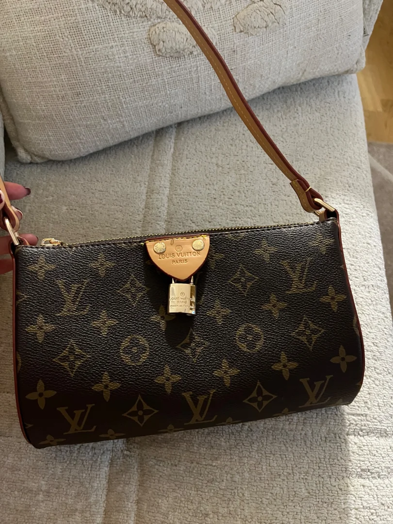 Nova Lv pochette tirette torbica