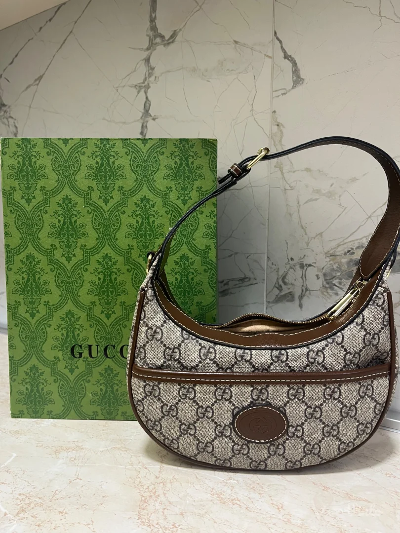 Half moon nova kozna torba 🤎