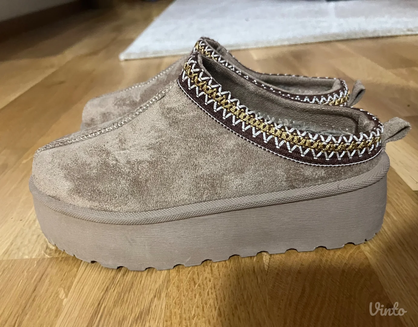 Inportana papuce poput Ugg