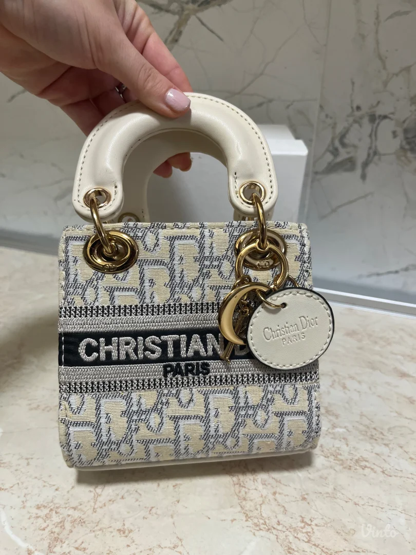 Nova kozna torbica full pakovanje 🤍