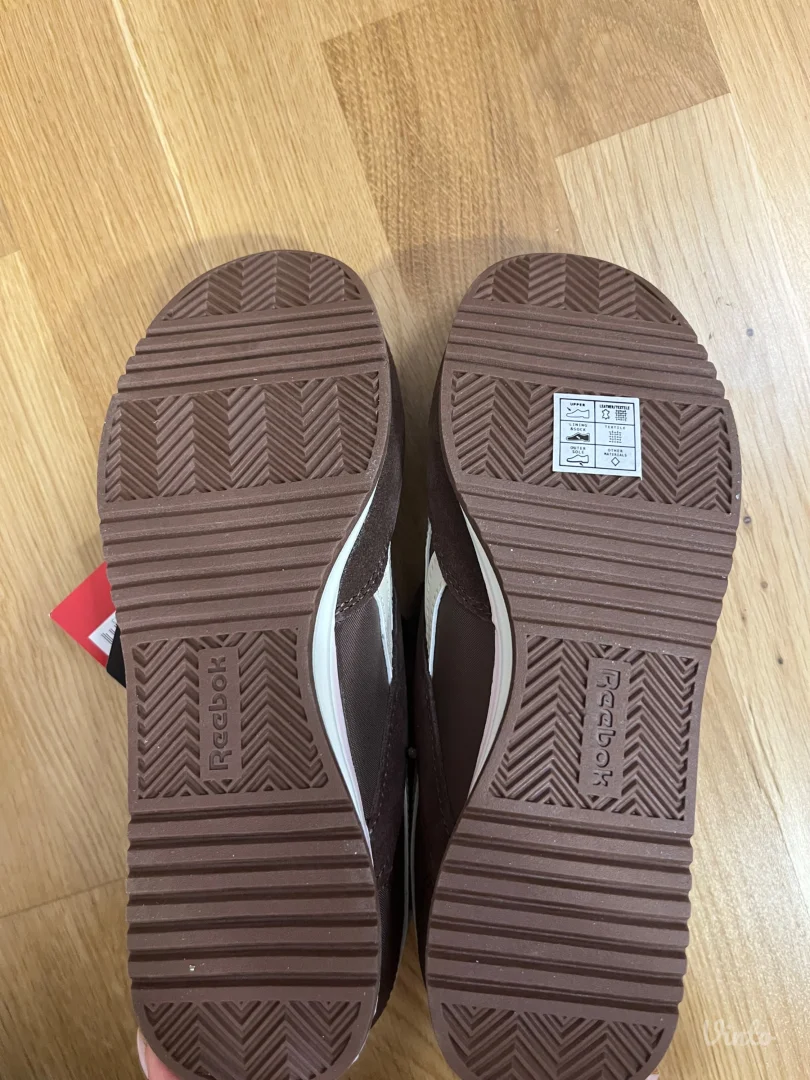 Nove prelepe Reebok zenske patike