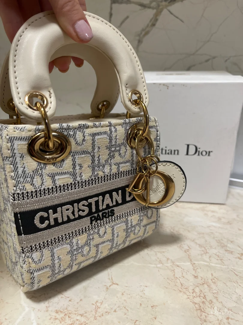 Nova kozna torbica full pakovanje 🤍