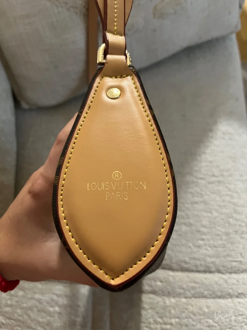 Nova Lv pochette tirette torbica