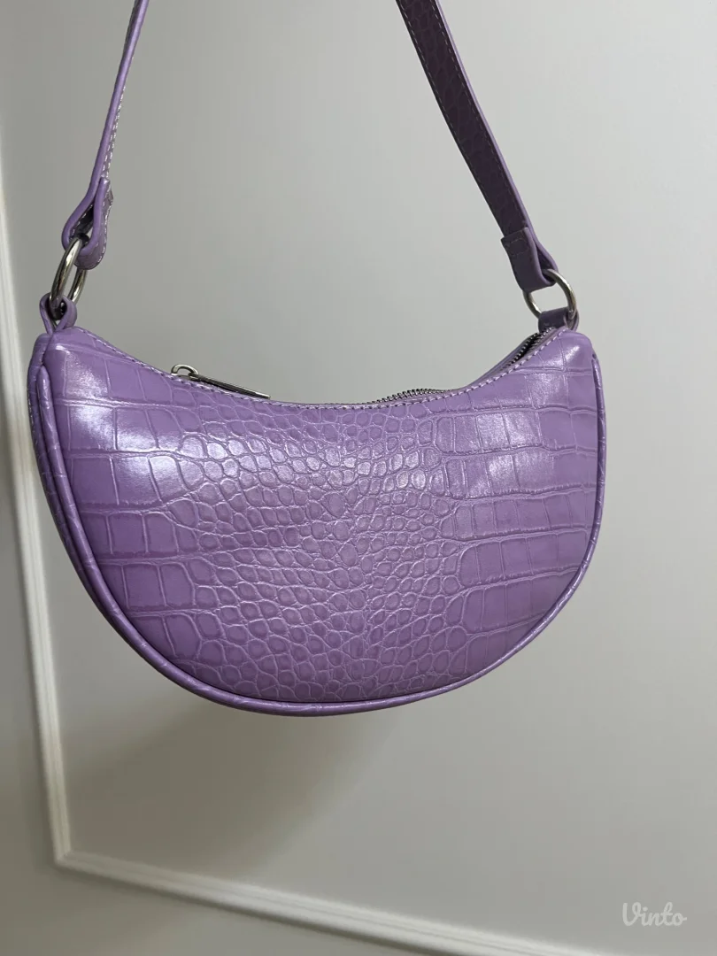 Pull&bear nova torbica 💜