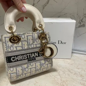 Nova kozna torbica full pakovanje 🤍