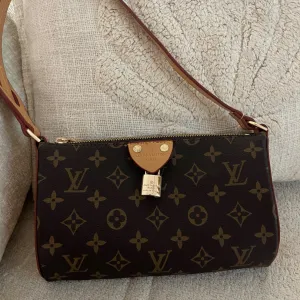 Nova Lv pochette tirette torbica