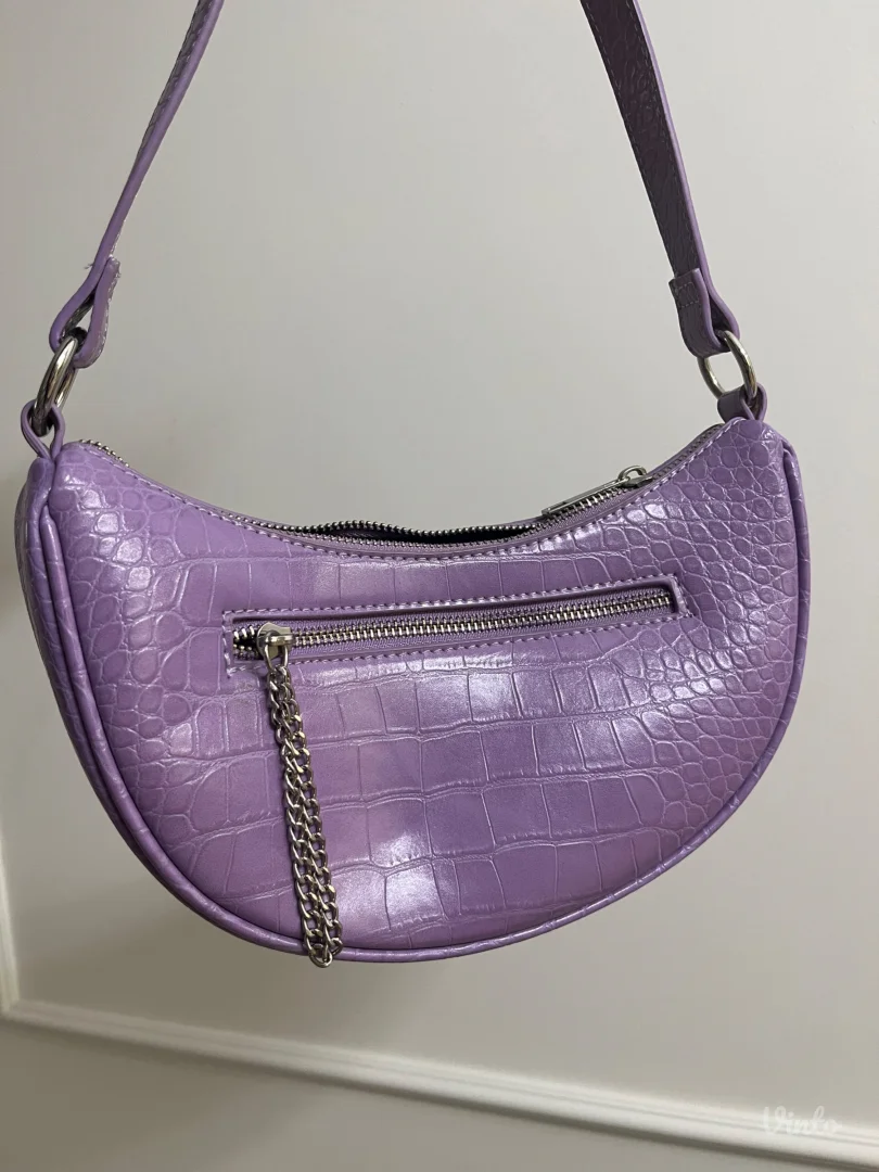 Pull&bear nova torbica 💜