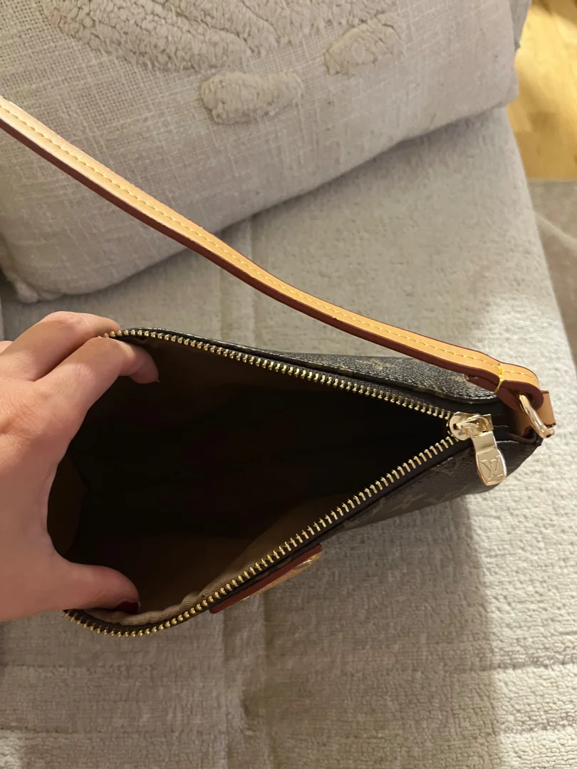 Nova Lv pochette tirette torbica