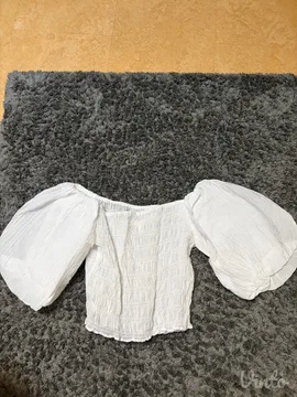 Beli top bez ramena