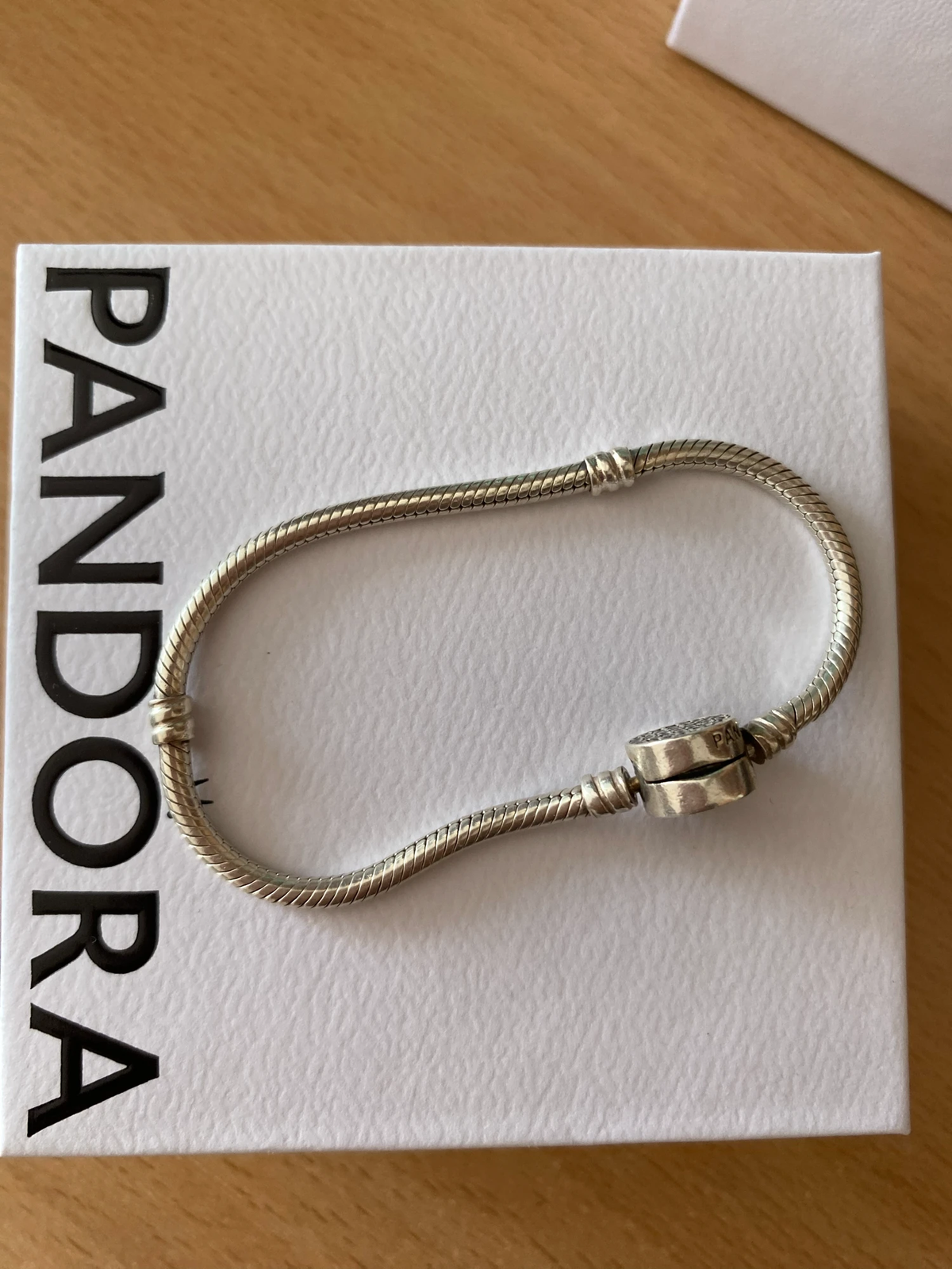 Pandora narukvica