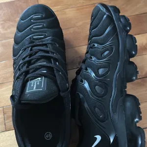 muške patike: air vapormax plus