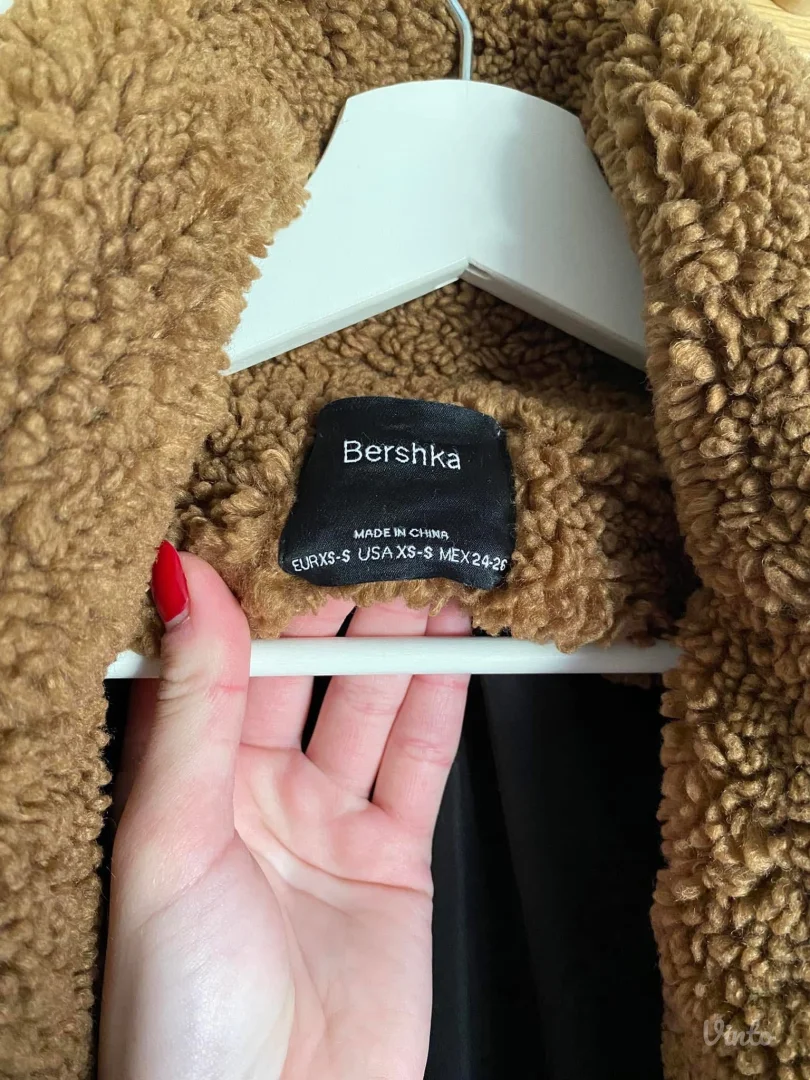 BERSHKA - teddy kaput
